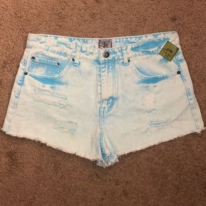 •White/Blue Jean Shorts•